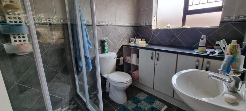 3 Bedroom Property for Sale in Fraaiuitsig Western Cape